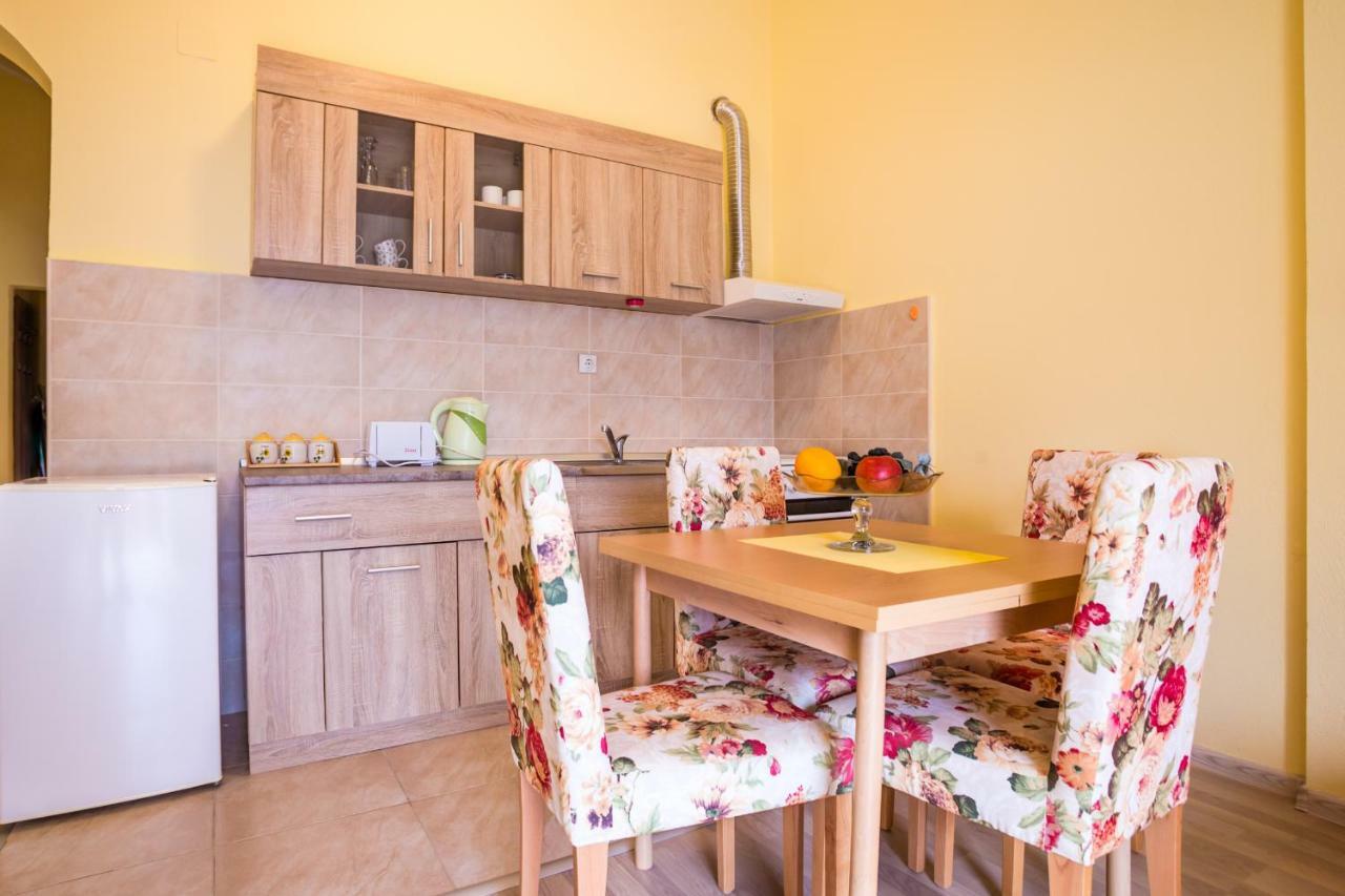 Apartments Radonjic Kotor Bagian luar foto
